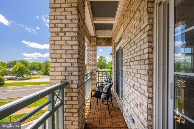 Building Photo - 810 Belmont Bay Dr