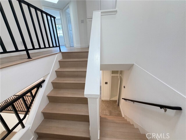 Building Photo - 5340 Las Virgenes Rd
