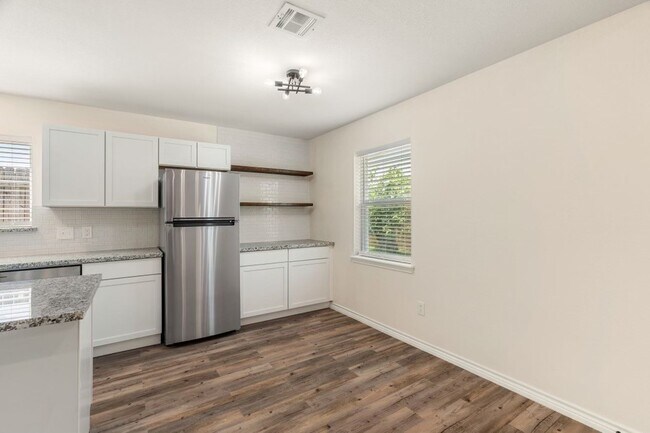 Building Photo - 11903 Edgar St