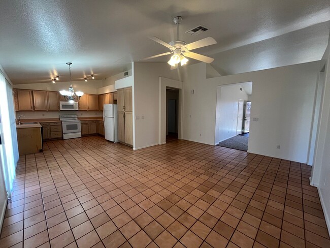 Primary Photo - 4 Weeks of Free Rent! - Three bedroom Sing...