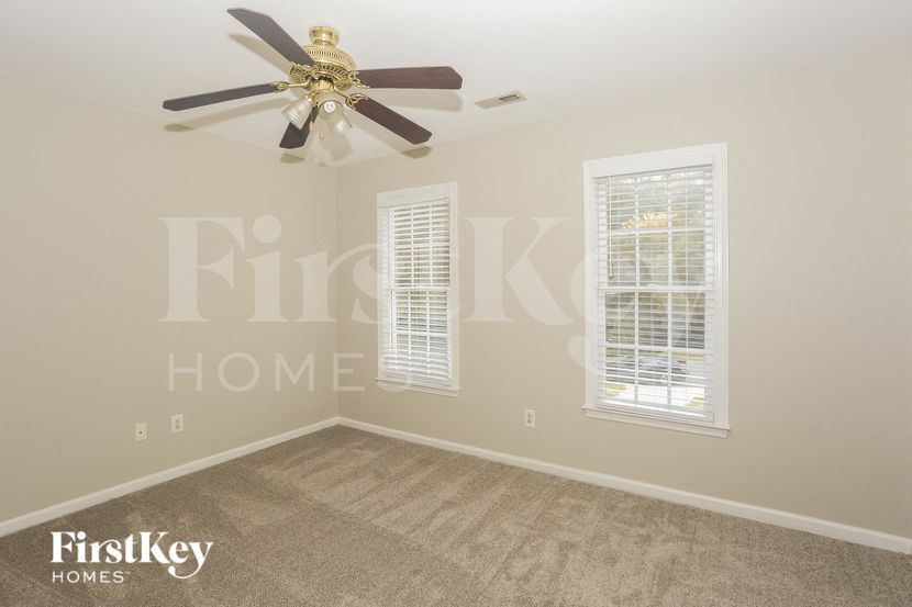 Building Photo - 4520 Candalon Way