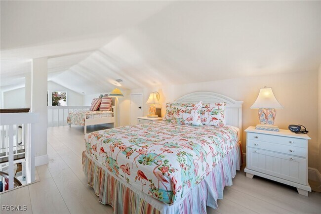 Building Photo - 424 Lagoon Dr