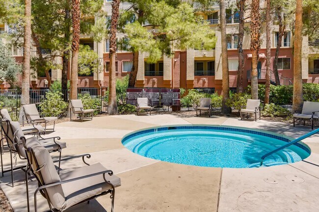 Building Photo - Meridian - Newly Remodeled Luxury Condo Re...