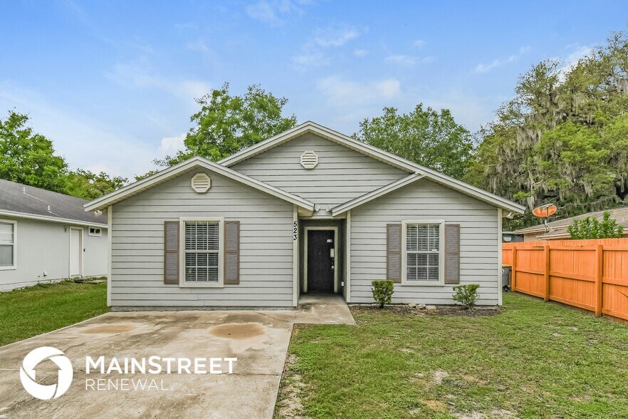 Primary Photo - 523 E 55th St