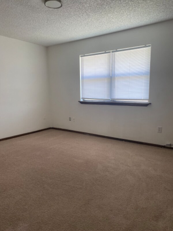 Building Photo - 117 N Brunswick St