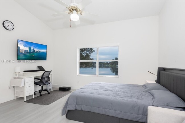 Building Photo - 1901 SW 129th Terrace