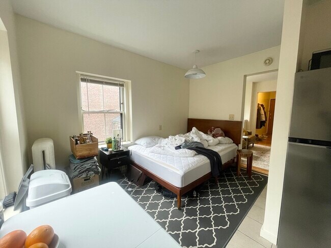 Building Photo - 68 Myrtle St