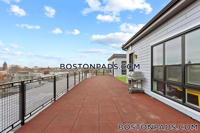 Building Photo - 1258 Massachusetts Ave