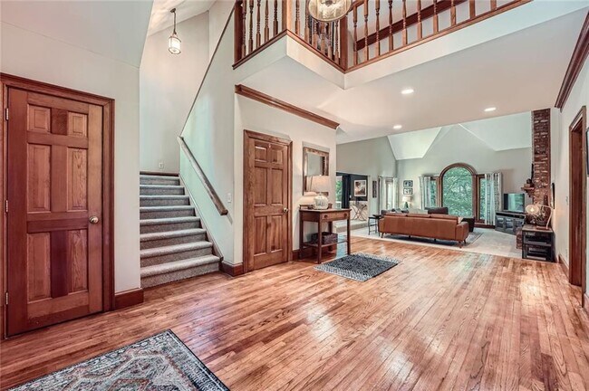 Building Photo - 110 Boulder Dr