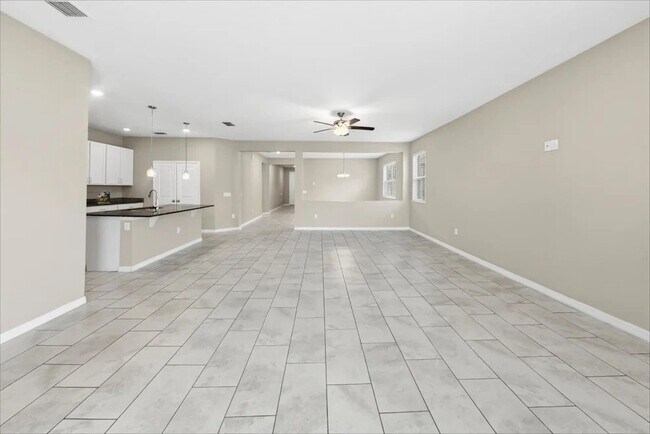 Building Photo - 14237 Seranoa Dr