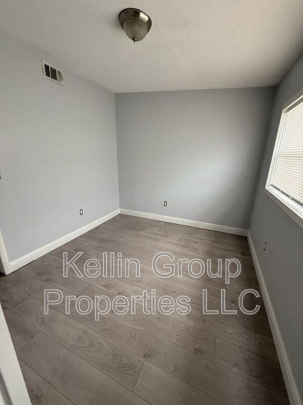 Building Photo - 1142 Carefree Cove Dr