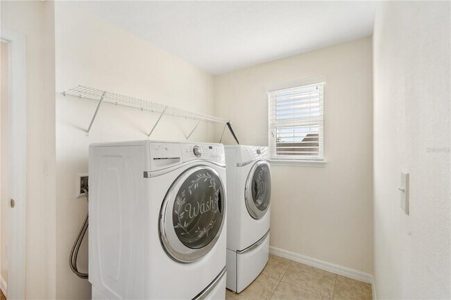 Building Photo - 5401 Suncatcher Dr