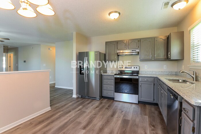 Building Photo - 118 Broadmoor Bend