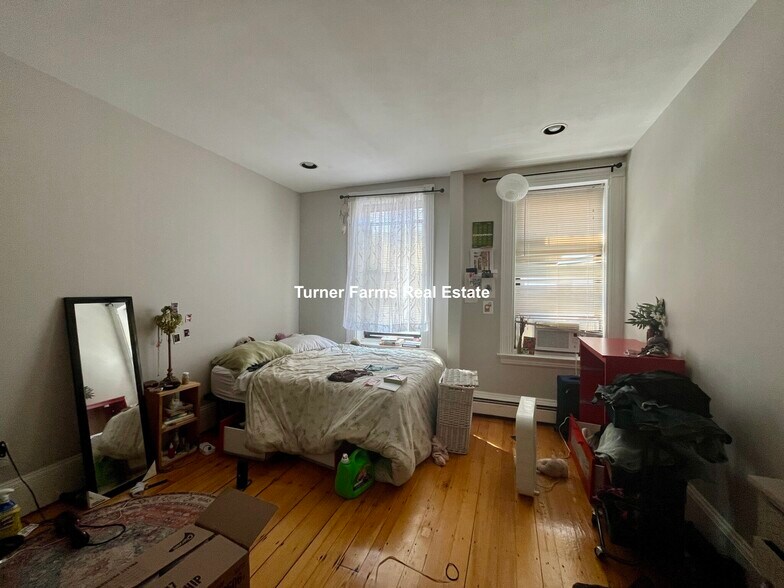 Building Photo - 1520 Tremont St