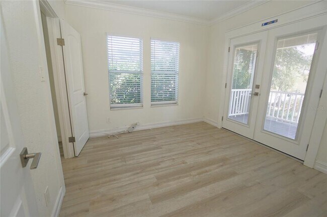 Building Photo - 2511 W Fig St