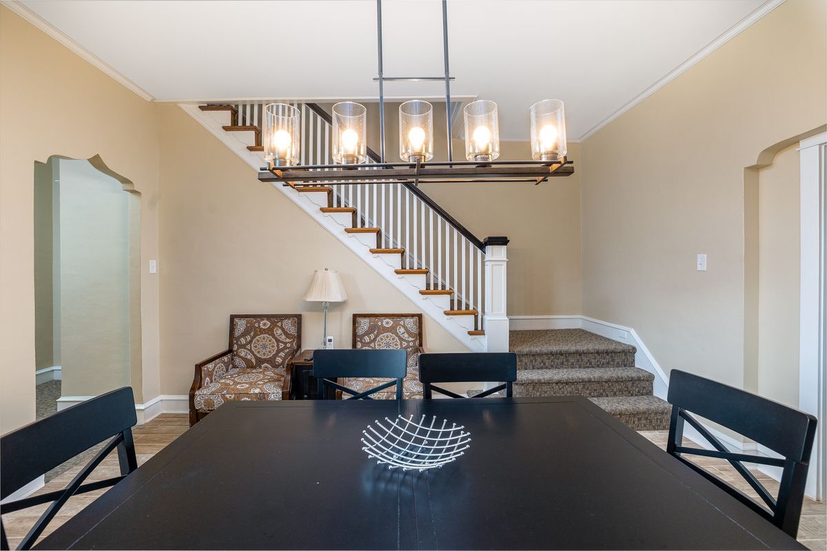 Building Photo - 1131 Callowhill St