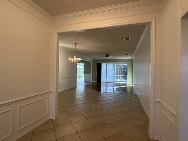 Building Photo - Your Dream Golf Lifestyle Awaits in Fairwa...