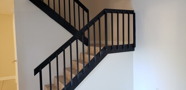Building Photo - 2/2.5 Townhome in Middlebrook Pines commun...
