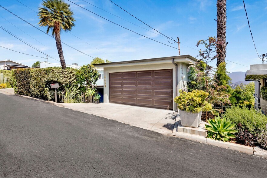 Building Photo - 4439 Palmero Dr