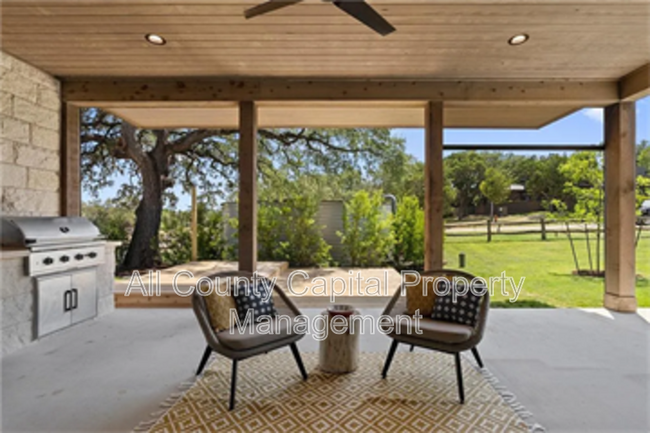 Building Photo - 2113 Barbaro Way