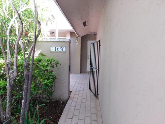 Building Photo - 11648 SW 91st Terrace