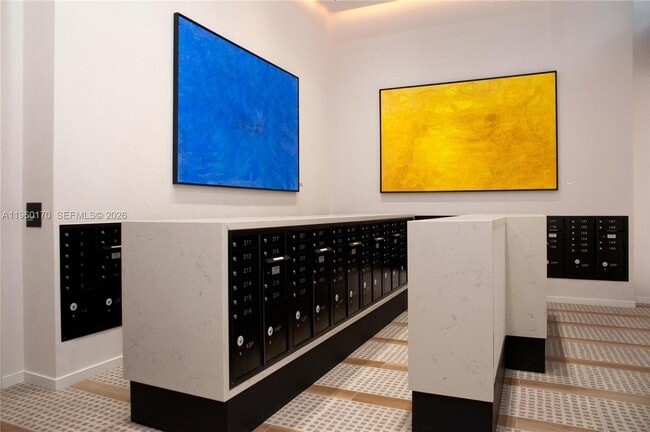 Building Photo - 225 N Miami Ave