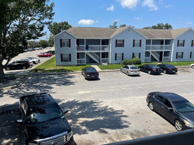 Building Photo - 222 Lanier Dr