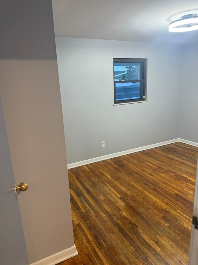 Building Photo - 1894 Pannell Ave