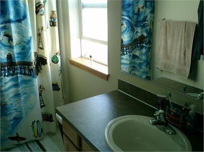 Building Photo - Classy 2 Bedroom 2.5 Bathroom Condo with Garage and Multiple Balconies! Pets Negotiable!