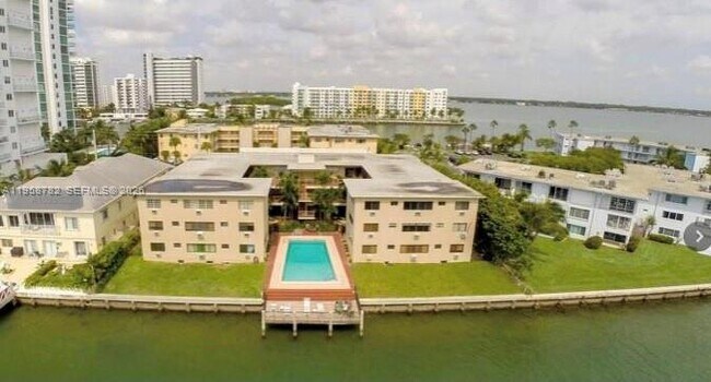 Building Photo - 7945 East Dr