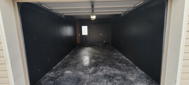 Building Photo - $1,000 Amazon Gift Card Upon Move-In | Spacious 3 Bed / 2.5 Bath Home in South Weber