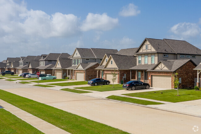 Building Unit - Bay Colony West
