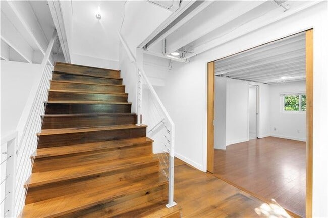 Building Photo - 5 Krog St NE