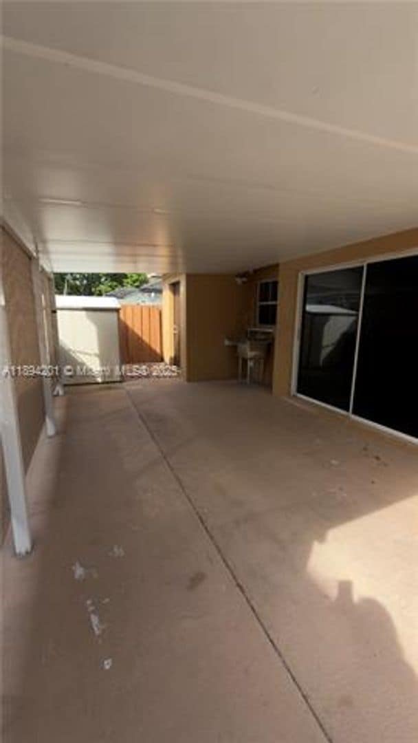 Building Photo - 1070 NW 129th Pl