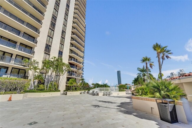 Building Photo - 19667 Turnberry Way