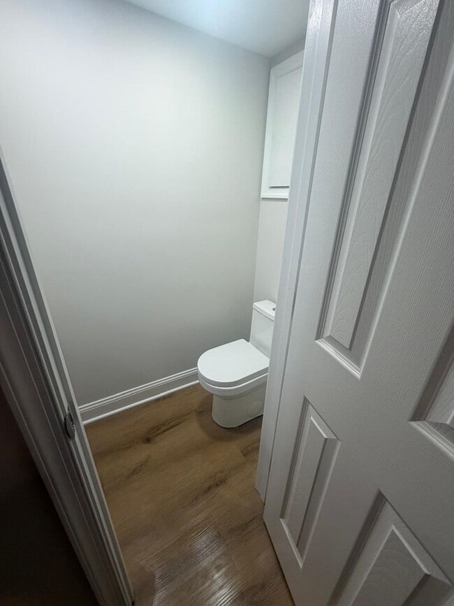 Building Photo - Available Now in Govans! 3Br 1.5 Bath