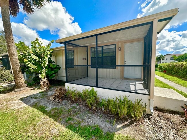 Primary Photo - ** TREETOPS OF NAPLES ** 1 BED / 1 BATH - CONDO - SOUTH NAPLES - ANNUAL RENTAL