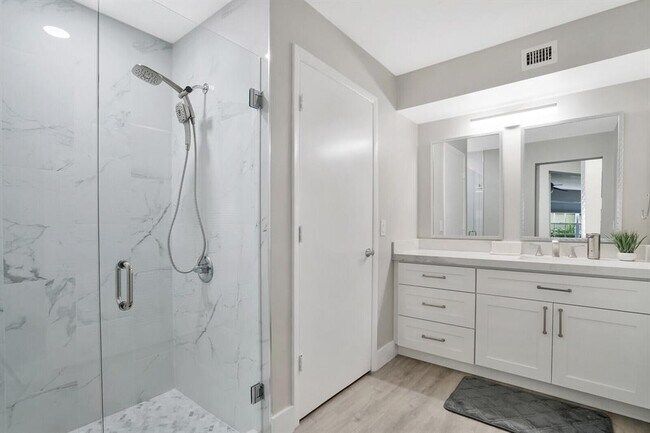 Building Photo - 5292 Buckhead Cir