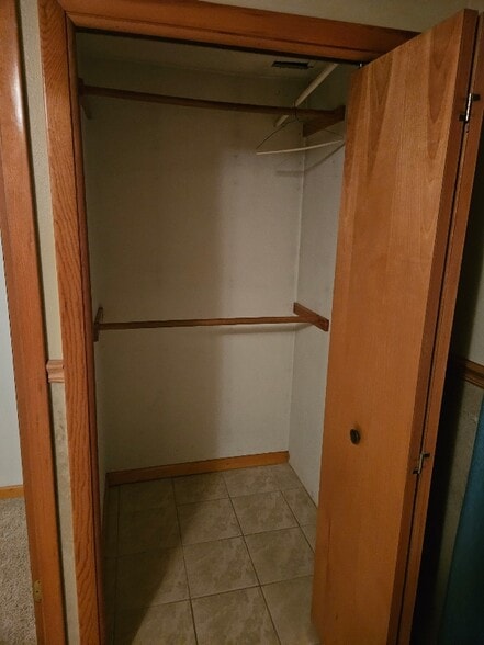 Building Photo - 2038 W Sherman St