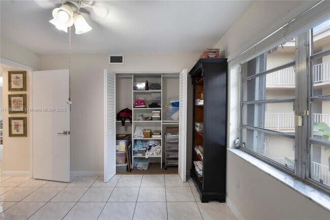 Building Photo - 7725 SW 86th St