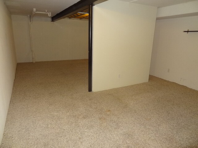 Building Photo - 45707 N Stonewood Rd