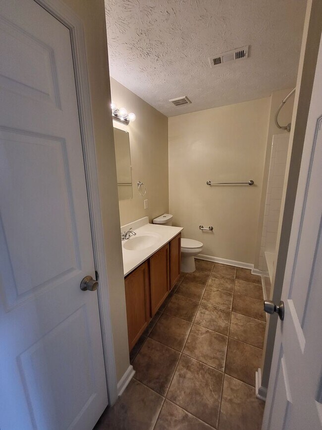 Building Photo - SPACIOUS 3-Level Townhome in Winston's Choice
