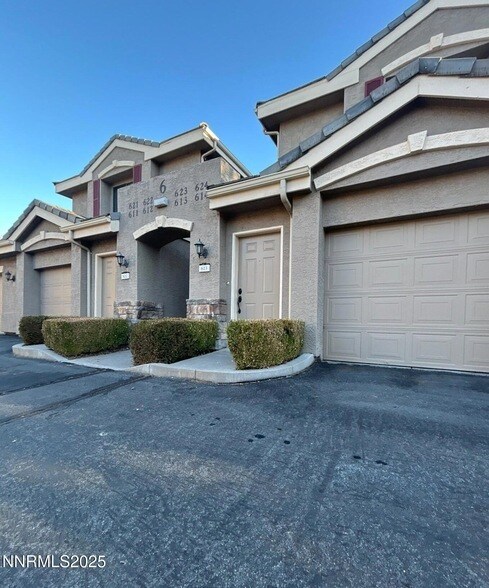 Building Photo - 900 S Meadows Pkwy