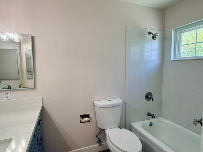 Building Photo - 1376 Spoonbill Way