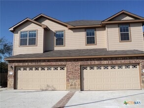 Building Photo - 1105 Brown Rock Dr