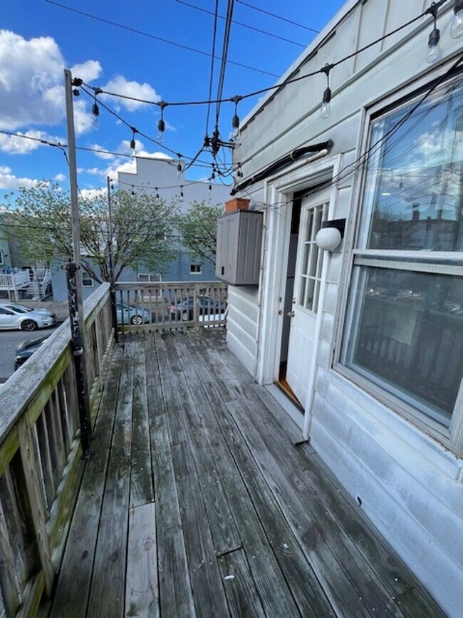 Building Photo - 3000 S 16th St