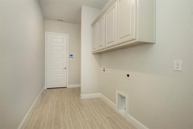 Building Photo - 2223 Clairmount Dr