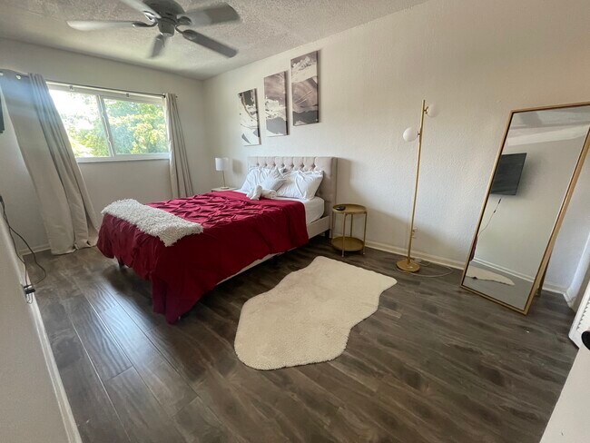 Building Photo - 6843 NW 29th Ave