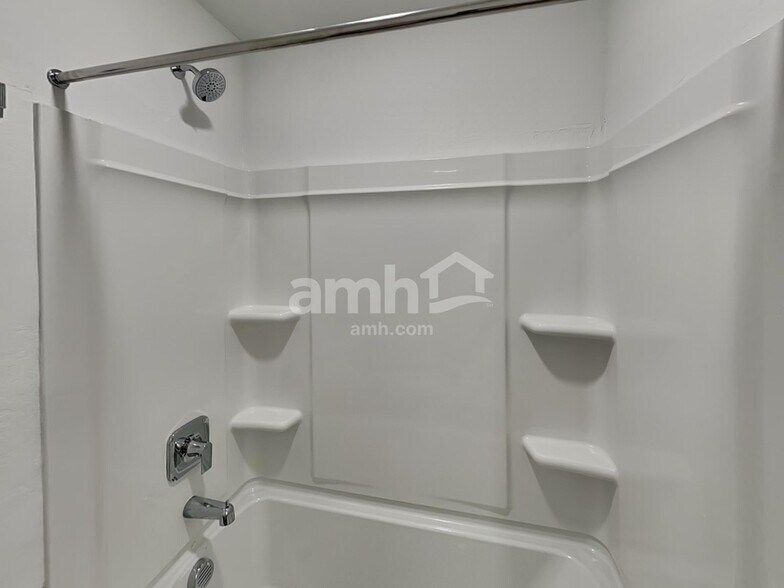 Building Photo - 4527 S 97th Dr