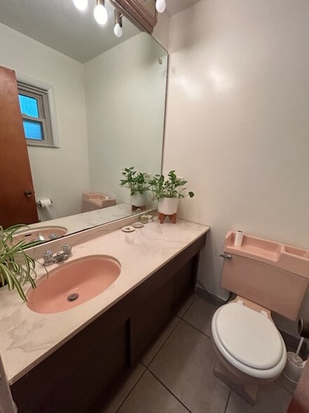 Building Photo - 1167 Wightman St